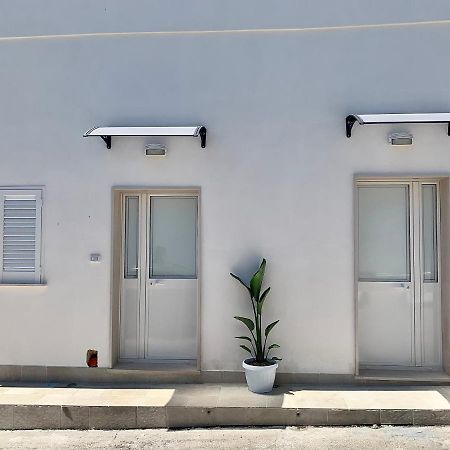 Le Margherite Holiday Home - Campomarino Di Maruggio, Zona Acquadolce Cirenaica Bagian luar foto